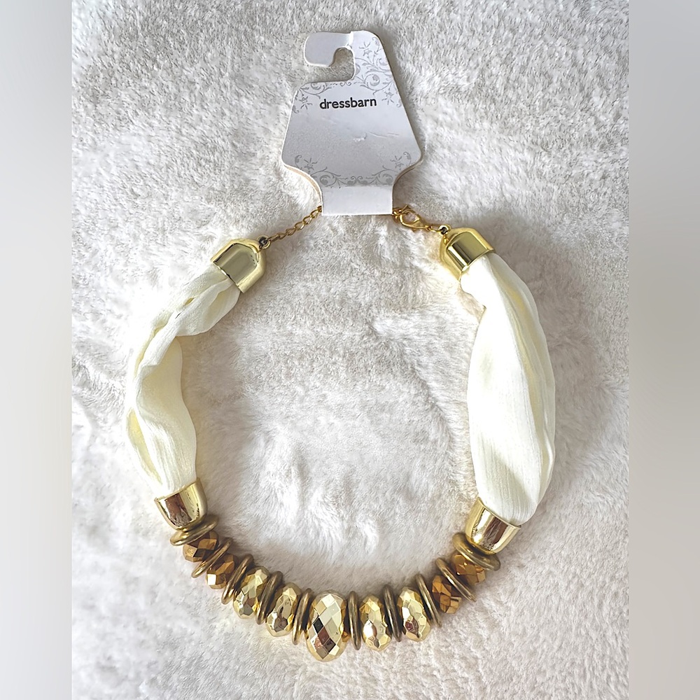 💃 Dressbarn Gold and White Statement Necklace - NWT